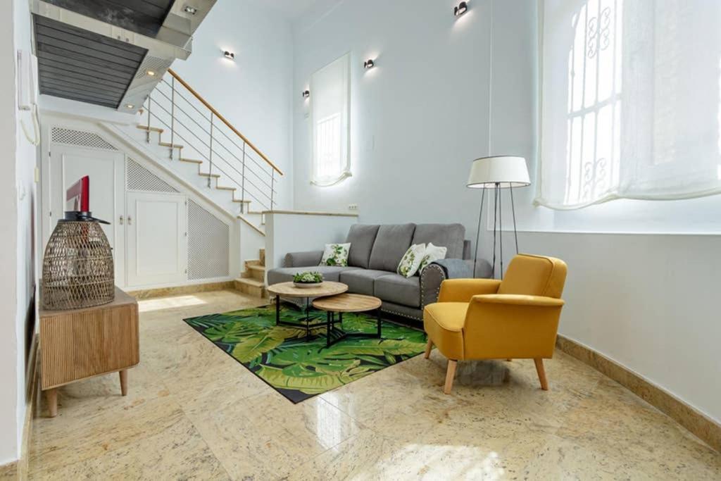 Becas Alameda Duplex By Valcambre Apartment เซบีญา ภายนอก รูปภาพ