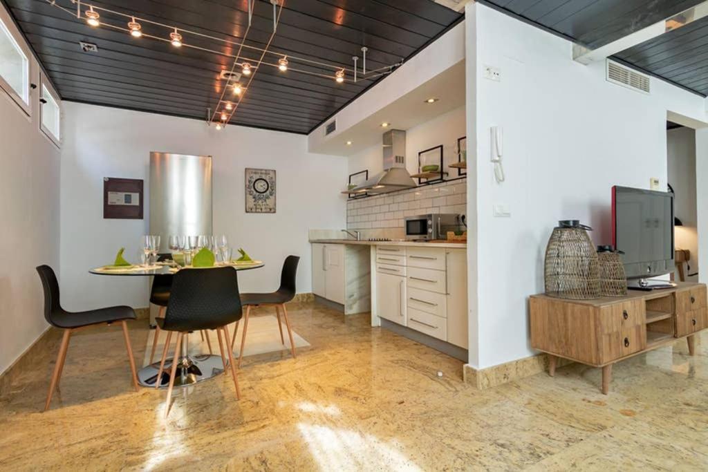 Becas Alameda Duplex By Valcambre Apartment เซบีญา ภายนอก รูปภาพ