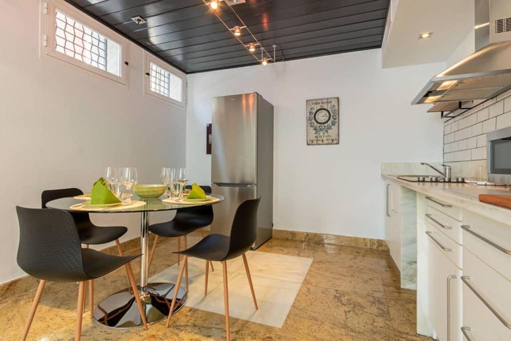 Becas Alameda Duplex By Valcambre Apartment เซบีญา ภายนอก รูปภาพ