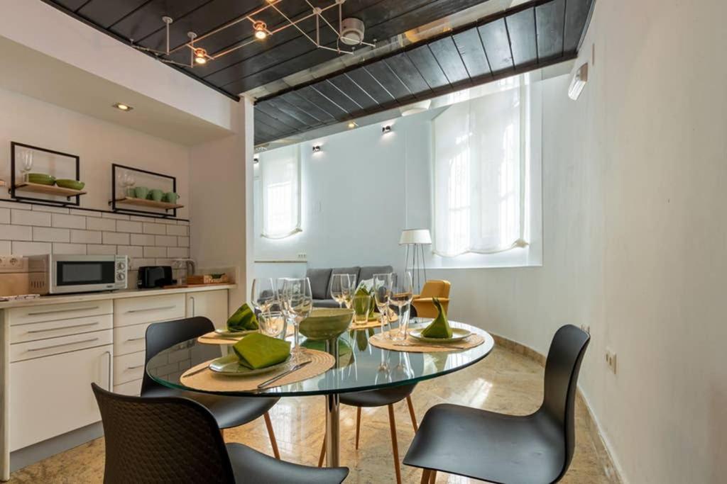 Becas Alameda Duplex By Valcambre Apartment เซบีญา ภายนอก รูปภาพ