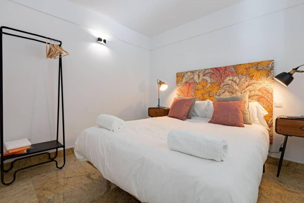 Becas Alameda Duplex By Valcambre Apartment เซบีญา ภายนอก รูปภาพ